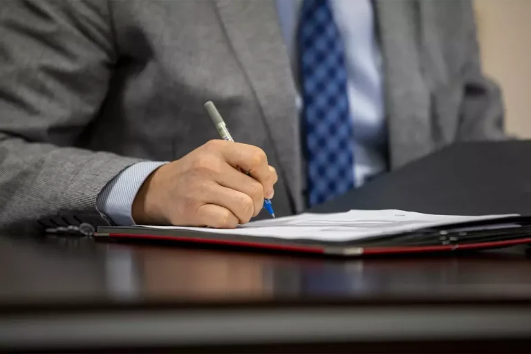 Kınama Cezası Nedir? Kınama Cezasına Karşı Neler Yapılabilir?